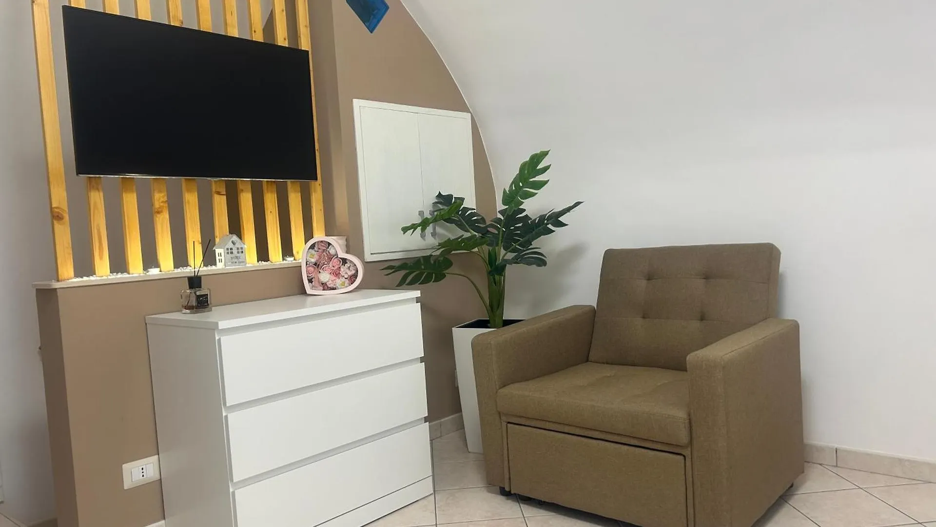 La Casa Di Ludovica Διαμέρισμα Νάπολη 0*,  Ιταλία
